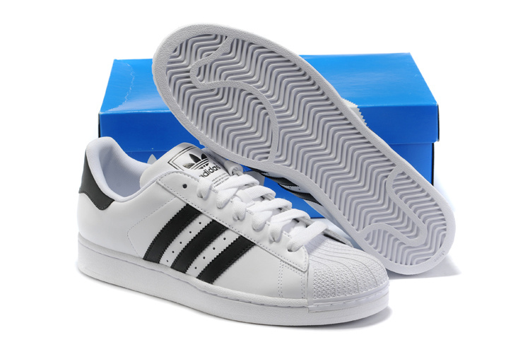 adidas chaussure femme original